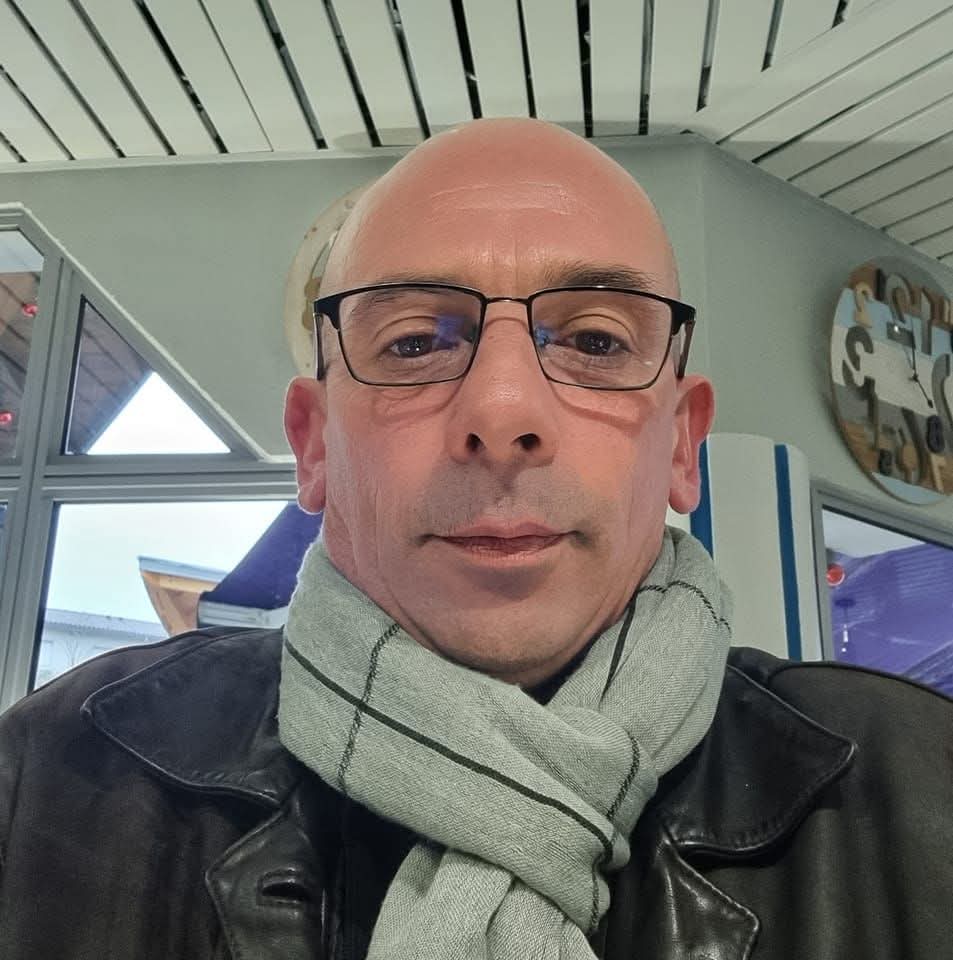 Profil de Arlo, 48 ans, Gay massage à Biglen