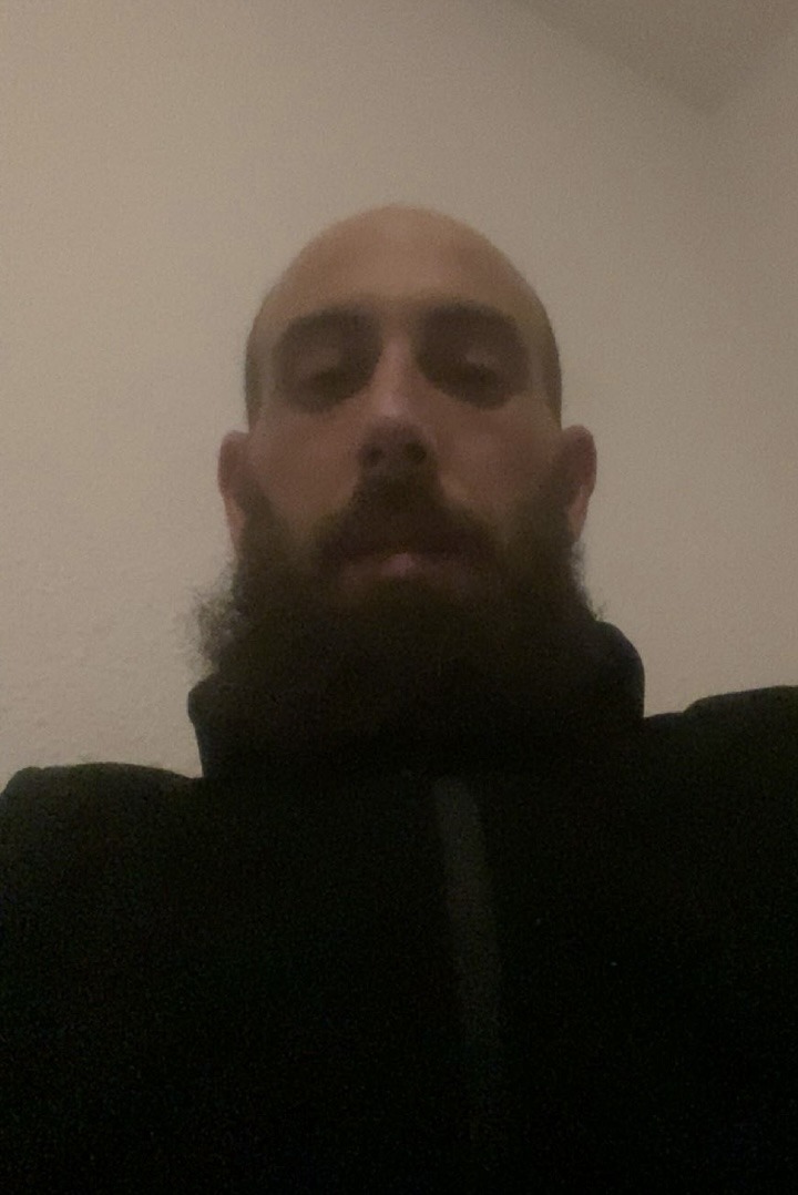 Profil de Amani, 41 ans, Gay massage à Lüen