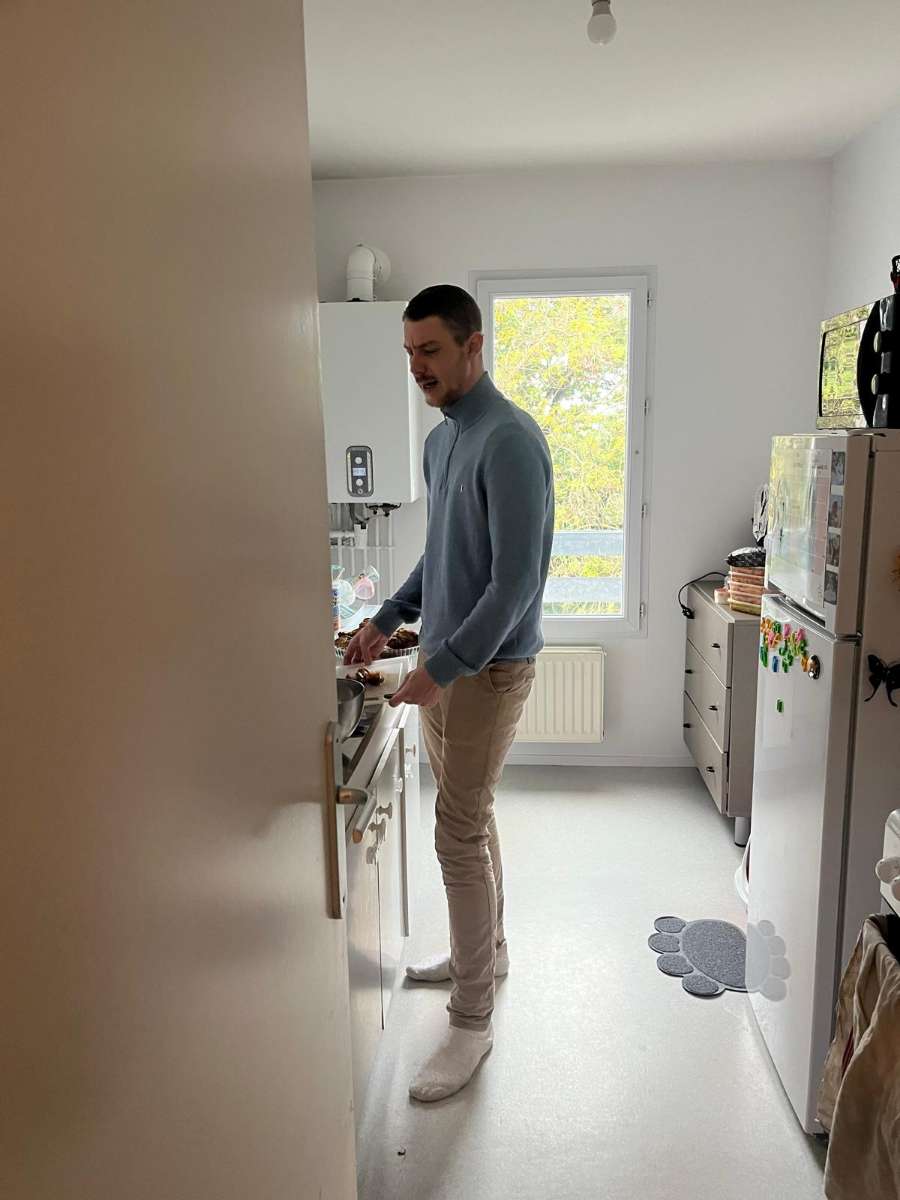 Profil de Ethan, 33 ans, Gay massage à Isérables