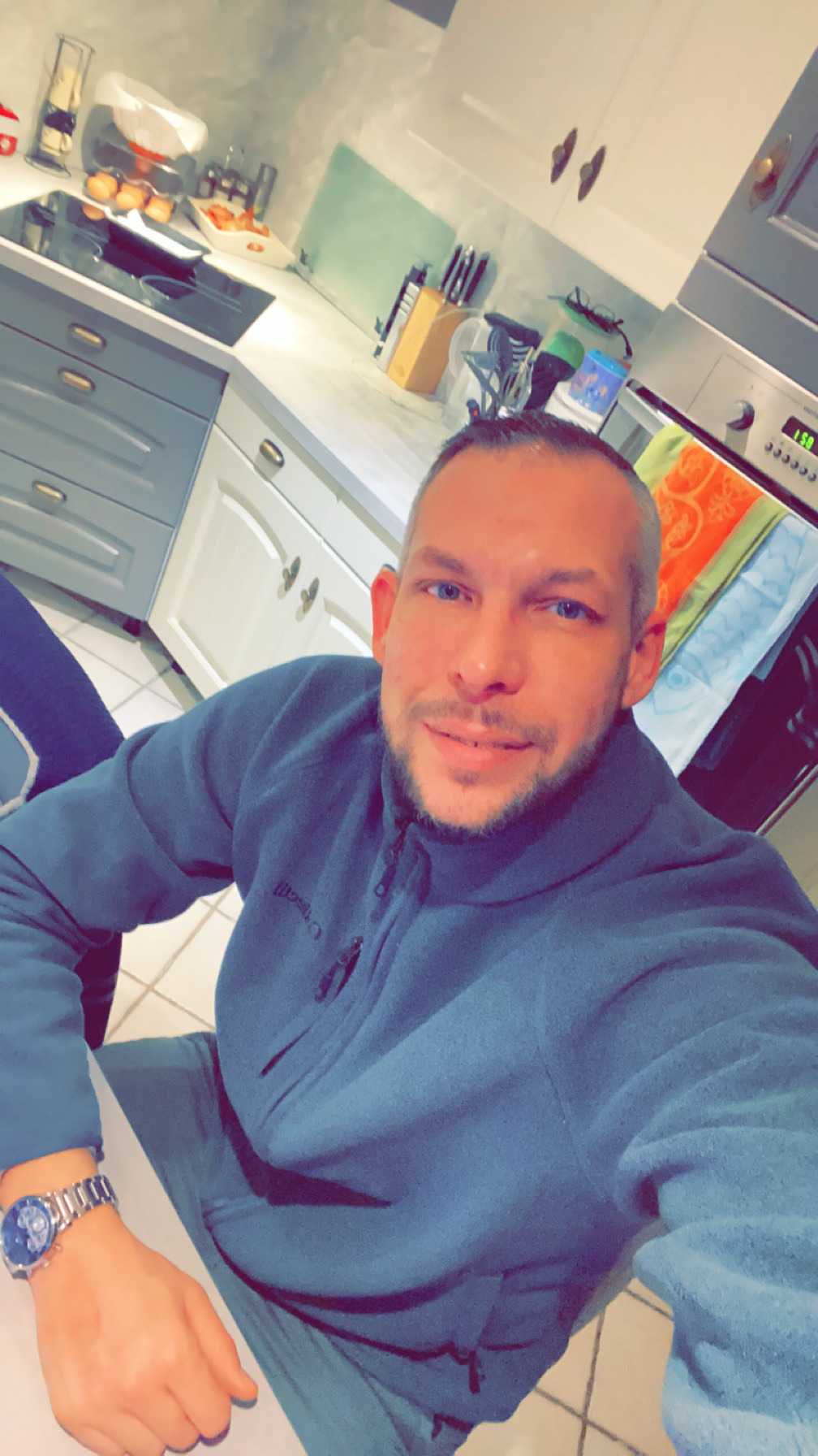 Profil de Tymeo, 19 ans, Gay massage à Wolfertswil